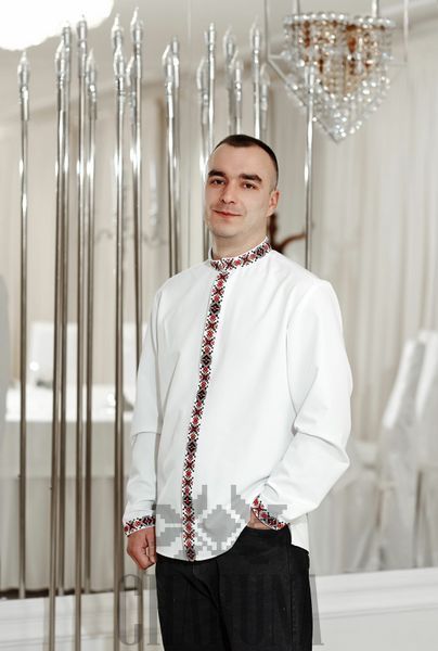 Сімейний вишитий комплект &laquo;Владлена та Владислав&raquo; білого кольору 46-42 р. 04000 фото