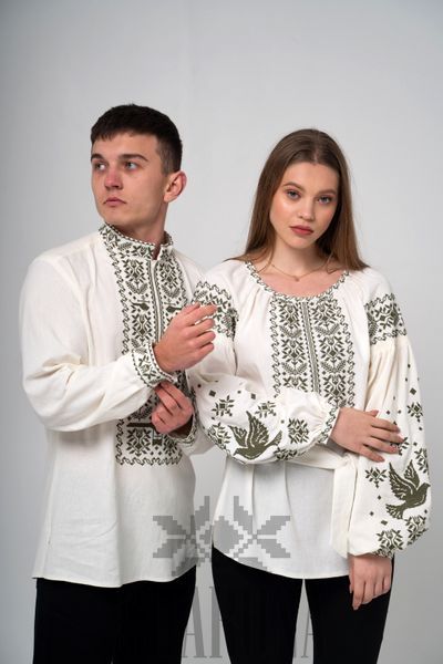 Сімейний комплект вишиванок &laquo;Звитяга та Тризуб&raquo; молочного кольору з хакі 46-42 р. 04321 фото