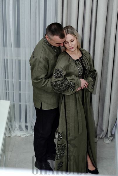 Сімейний вишитий комплект &laquo;Славія та Ставр&raquo; оливкового кольору 46 - 42 р. 04024 фото