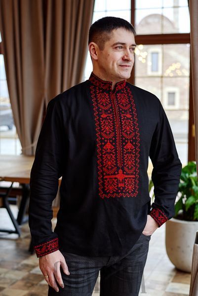 Чоловіча вишиванка &laquo;Звитяга&raquo; чорного кольору 46 р. 00050 фото