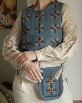 Вишитий жилет та кишенька "Подих традиції" кольору джинс 40-44 р. 06003 фото